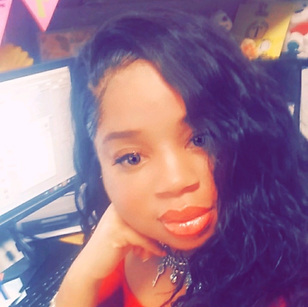 Meet your Posher, Tiffney